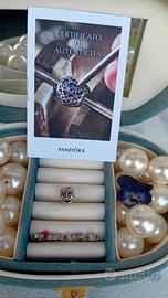 Charm Pandora maschera teatrale 🎭