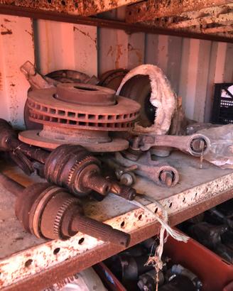 Ricambi per volvo S60del 2004-2005-2006 + 2 motori