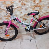 Bicicletta ragazzina