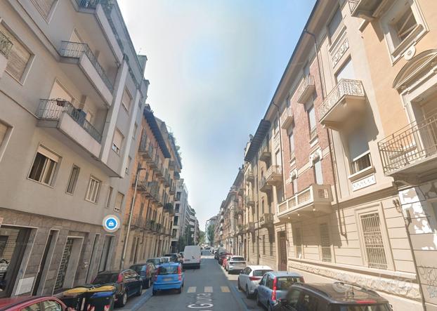 Stanza singola centro zona metropolitana 470euro