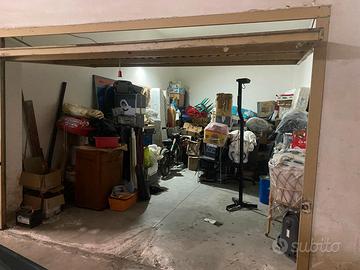 Garage 21 m² / Box Auto - Gravina di Catania