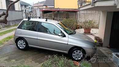 lancia y 2003