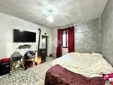 CASA DI CORTE A TELGATE