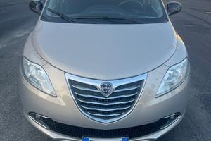 Lancia Ypsilon 0.9 TwinAir 85 CV 5 porte Metano Ec