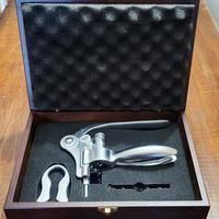 Cofanetto per vino con cavatappi e accessori