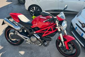 Ducati 696