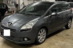 Peugeot 5008 7 POSTI Finanziaria senza busta paga