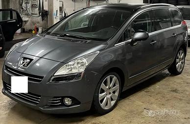 Peugeot 5008 7 POSTI Finanziaria senza busta paga