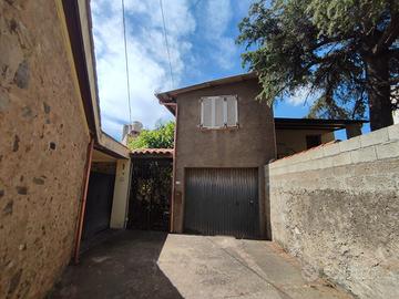 Gonnosfanadiga - Due abitazioni con cortile