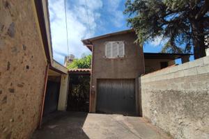 Gonnosfanadiga - Due abitazioni con cortile