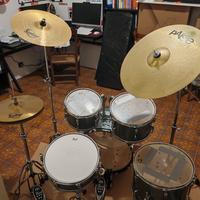 Set piatti Paiste e Sabian hi-hat, crash e ride