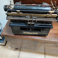 Macchina da scrivere vintage torpedo