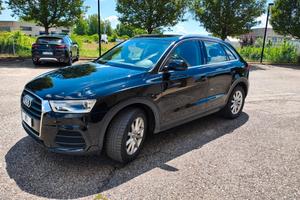 Audi Q3 2.0 tdi Business 120cv