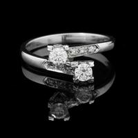 ANELLO CONTRARIE' IN ORO BIANCO 18 KT 750