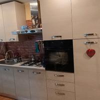 Cucina completa di elettrodomestici