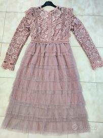 Abito in pizzo e tulle