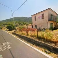 Località fonte terreno con rustico lungo la ss 166