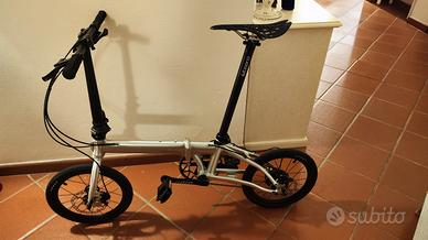 Bicicletta pieghevole. Super compatta. 