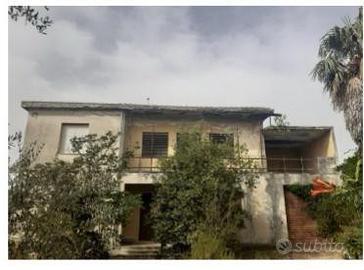 Casa singola con terreno