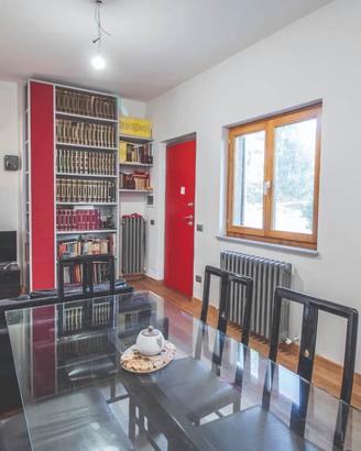 Tavolo elegante in vetro per 10 persone + sedie