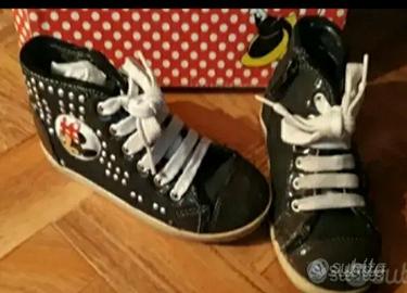 scarpe n.24 colore nere Minnie Mouse