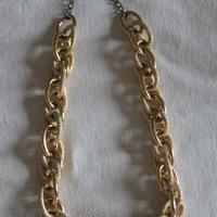 Set collana e 2 orecchini color oro