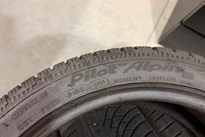 Michelin Pilot Alpin 4 - 225/40 R18 92W