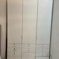 ARMADIO A 3 ANTE COMPONIBILE CON 12 CASSETTI