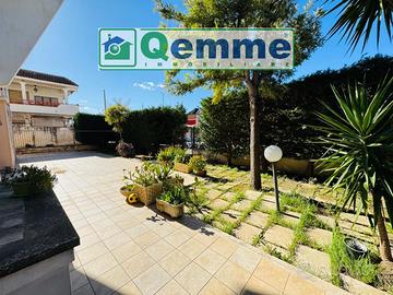 APPARTAMENTO QUADRILOCALE CON SCOPERTO E BOX AUTO