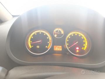 Opel corsa D 1.2 85cv 2012