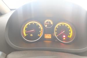 Opel corsa D 1.2 85cv 2012