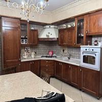 Cucina a angolo di legno classica