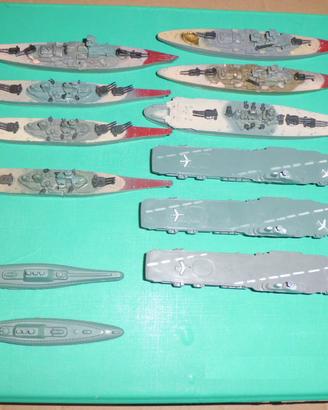 12 Modelli originali Navi da guerra storiche 2° GM