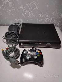 Xbox 360 Nera 120GB completa di cavi e controller