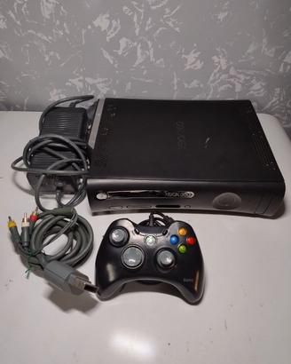 Xbox 360 Nera 120GB completa di cavi e controller