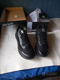 Scarpe Sneakers in tessuto Goretex, numero 45 e 46