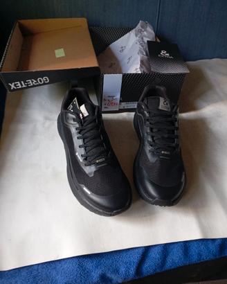 Scarpe Sneakers in tessuto Goretex, numero 45 e 46