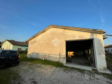 MAGAZZINO A CALVISANO