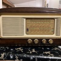 Radio d’epoca con o senza mobile