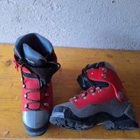 scarpone da montagna