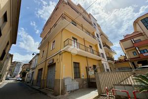 4 LOCALI A DIAMANTE