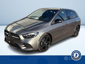 Mercedes-Benz Classe B 180d Automatic AMG Lin...