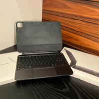 Magic Keyborad 11” (M4)