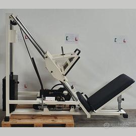 Leg press 45 technogym  (leggi la descrizione)