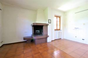 Casa indipendente di 180 m² con 4 locali e box aut