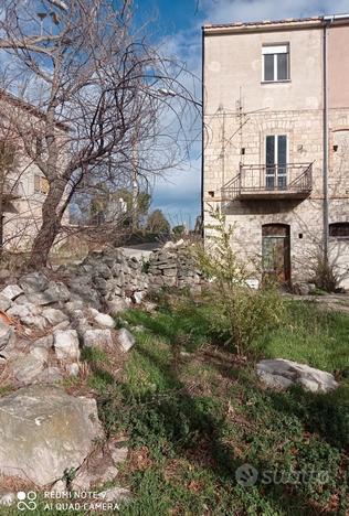 Casetta con giardino vicina al mare