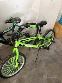 Bicicletta bmx jumper