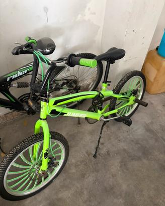 Bicicletta bmx jumper