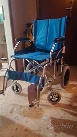 Carrozzina - sedia per anziani a ruote