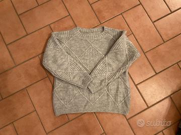 Maglione grigio - ragazza